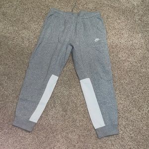 Mens XL grey and white nike sweatpant/jogger